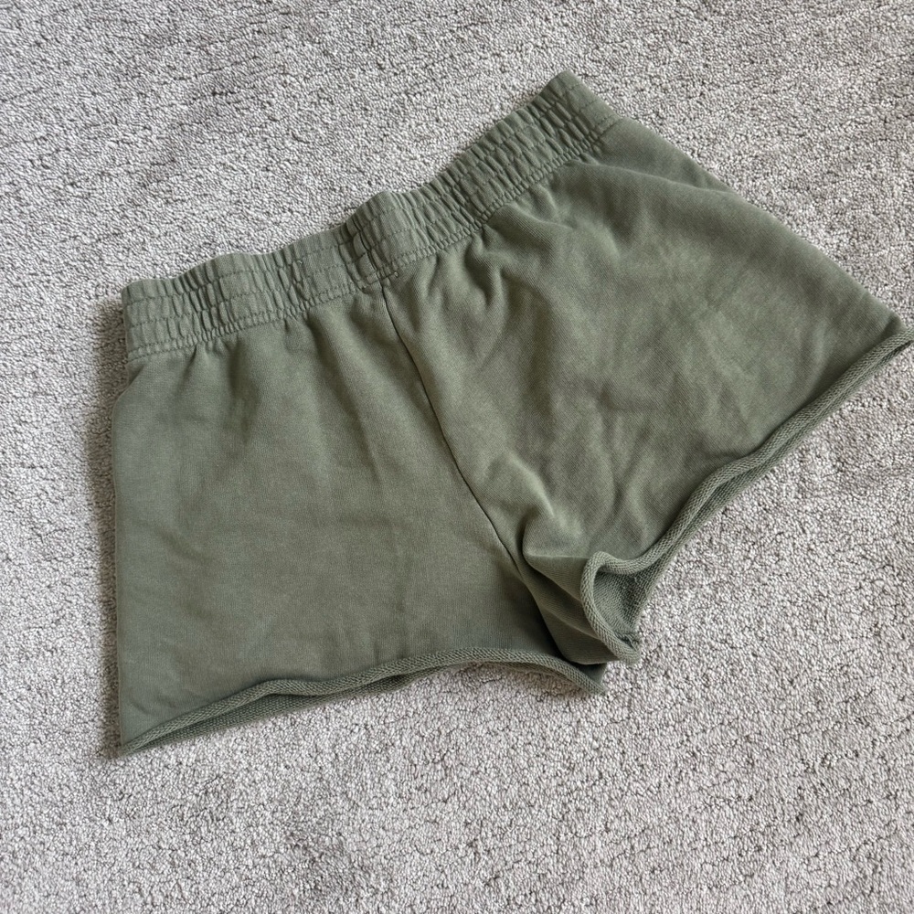 2/$20 Offline by Aerie Throwback Fleece Short in Olive Fun size M - Picture 6 of 9